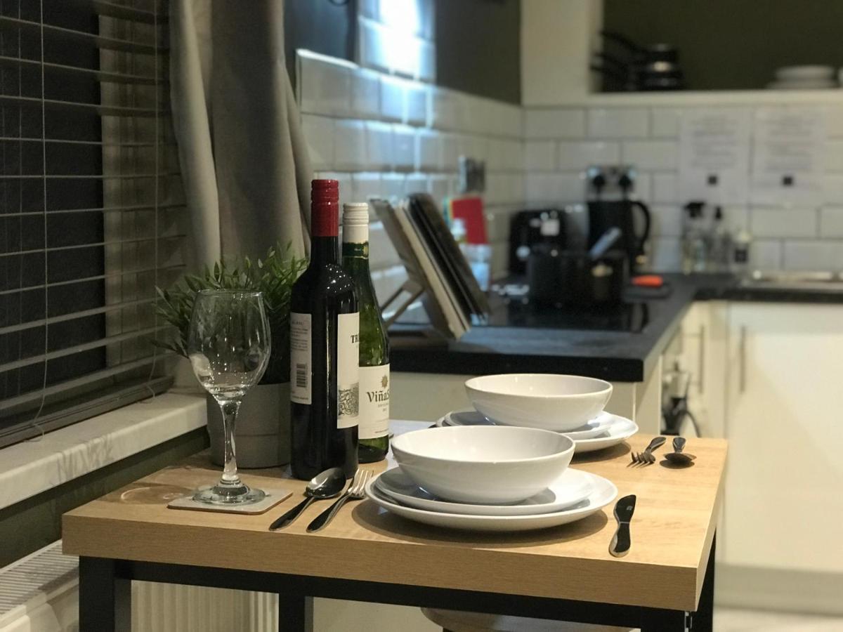 Contemporary 1 Bed Studio For Comfy Stay In 위건 외부 사진