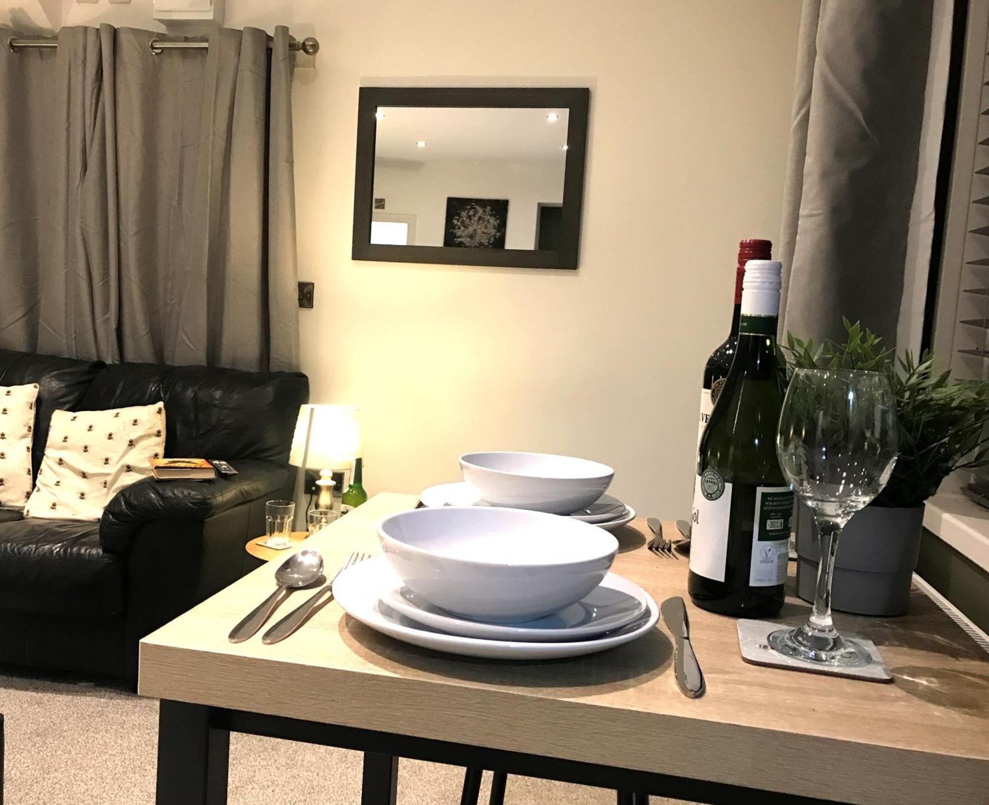 Contemporary 1 Bed Studio For Comfy Stay In 위건 외부 사진